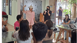 ชีวิตดี — กิจกรรมสานสัมพันธ์ "รำ มาชิ มารำ เริงระบำกันให้ สนุก ..."