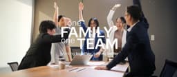 Why Join Us — One Family, One Team’ คือ แนวทางการทำงานร่วมกันเป็นหนึ่งเดียวของชาวบัวหลวงเพื่อสนับสนุนลูกค้าให้บรรลุเป้าหมาย 3 ด้าน คือ ‘Be Caring, Be Insightful, Be United’ ที่ไม่ว่าสถานการณ์จะเปลี่ยนแปลงไปอย่างไร ธนาคารจะยังคงมุ่นมั่นที่จะใส่ใจดูแลและสนับสนุนพนักงาน ตลอดจนลูกค้า สังคม และสิ่งแวดล้อม Be Caring การใส่ใจดูแลลูกค้า พนักงาน สังคม และสิ่งแวดล้อม Be Insightful การพัฒนาความรู้ ทักษะเพื่อให้บริการที่เป็นเลิศแก่ลูกค้าของธนาคาร Be United การทำงานร่วมกับทุกหน่วยงานได้อย่างเป็นอันหนึ่งเดียวอย่างมีประสิทธิภาพ