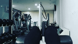 เงินดี — ห้องออกกำลังกาย