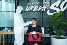 ชีวิตดี — “ใส่ใจ” เราให้พนักงานตรวจ และ ฉีดวัคซีนทุกคน