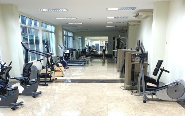 ชีวิตดี — ห้อง Fitness ที่มีอุปกรณ์ครบครัน