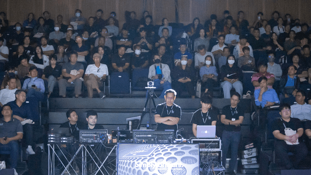 งานดี — ภาพบรรยากาศ งาน "𝐋𝐢𝐯𝐞 𝐒𝐨𝐮𝐧𝐝 𝐄𝐱𝐩𝐞𝐫𝐢𝐞𝐧𝐜𝐞 𝐏𝐫𝐞𝐬𝐞𝐧𝐭𝐞𝐝 𝐛𝐲 𝐕𝐢𝐜𝐡𝐚𝐢 𝐆𝐫𝐨𝐮𝐩" งานเปิดตัวสินค้าใหม่จากแบรนด์ QSC L Class Series, #TASCAM SonicView Series และ Audio-Technica ATS99 จัดขึ้นที่ Black Box Theatre, มหาวิทยาลัยมหิดล ศาลายา