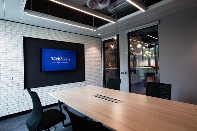 Co-Working Space & Meeting Room (4)