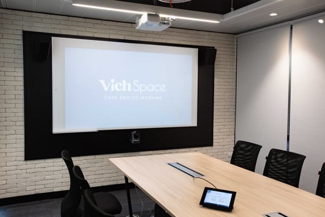 Co-Working Space & Meeting Room (6)