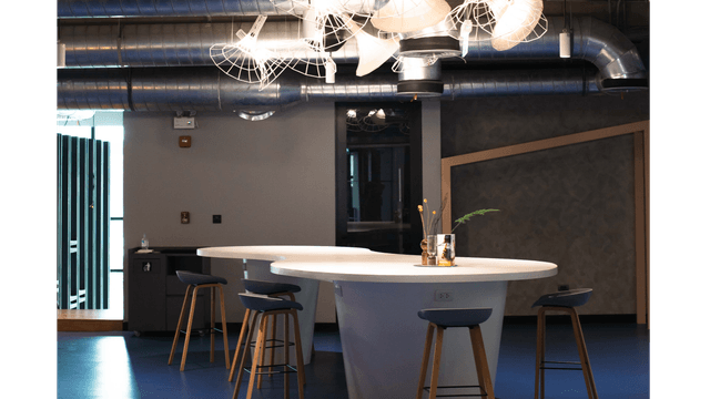 Co-Working Space & Meeting Room (10)