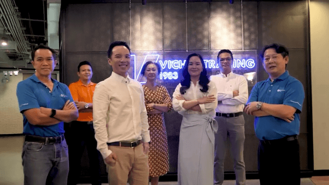 ทำไมต้องร่วมงานกับเรา — บรรยากาศการจัดงานฉลองครบรอบ 40 ปี “The Journey of Friendship” การเดินทางของมิตรภาพตั้งแต่เริ่มก่อตั้งบริษัทฯ จนครบรอบ 40 ปี พร้อมทั้งเปิดตัว สำนักงานแห่งใหม่ “อาคารกลุ่มบริษัทวิชัย” ถนนหัวหมาก เมื่อวันศุกร์ที่ 26 พฤษภาคม 2566 ที่ผ่านมา