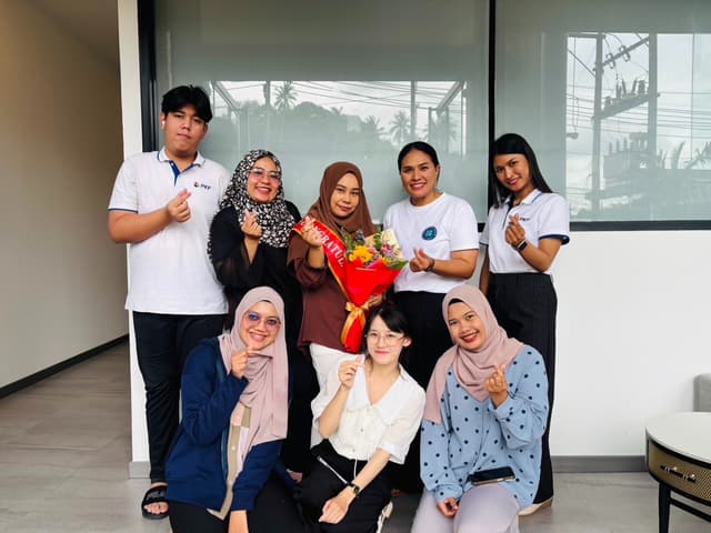 งานดี — ปรับตำแหน่งประจำปี : ถึงน้องจะอยู่ไกลถึงภูเก็ต แต่พี่ ๆ ก็สนับสนุนให้น้องเติบโต..ยินดีด้วยค่ะ