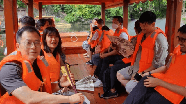 ชีวิตดี — Abroad training & Field trip at Kin Long headquarter in China or another Kin Long subsidiary.